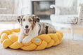Вижте изображението в галерията, Плетено легло за куче/котка FURRY CUDDLE - ЖЪЛТА ГОРЧИЦА
