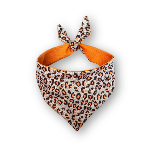 Леопардов принт/зелена двулицева бандана за куче